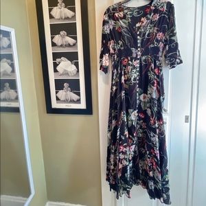 Torrid mid sleeve black dress with flowers